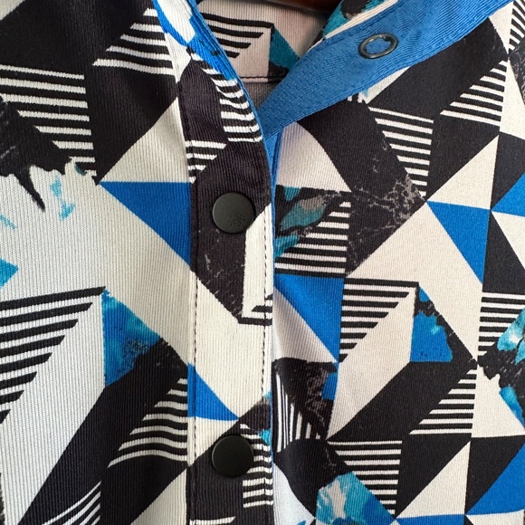 Tail Activewear Women's Short Sleeve Shirt Black Blue Small - Picture 4 of 11